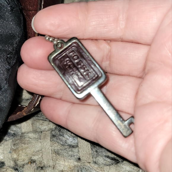 Vintage Leather Fossil Bag - Picture 6 of 6